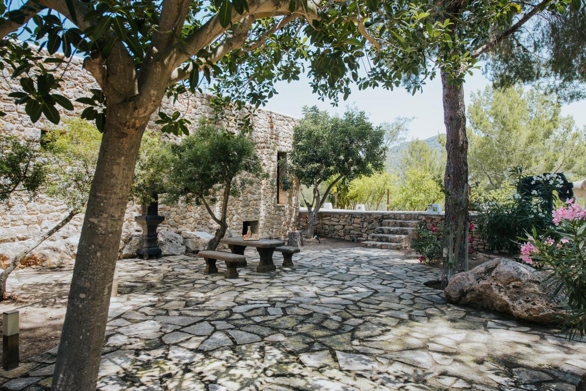Villa & Guesthouse Paissa D'En Bernat Cala Tarida  Buitenkant foto