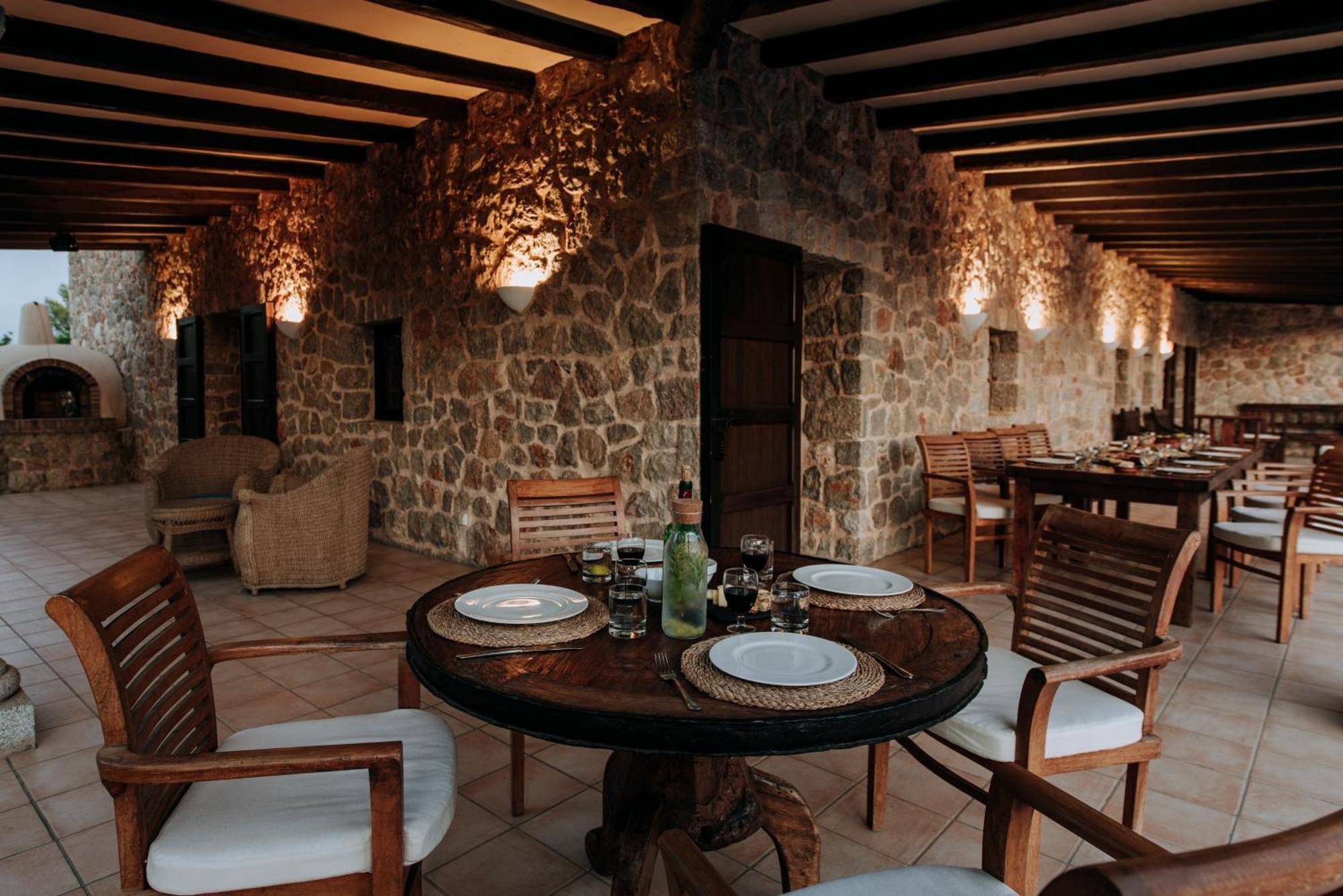 Villa & Guesthouse Paissa D'En Bernat Cala Tarida  Buitenkant foto