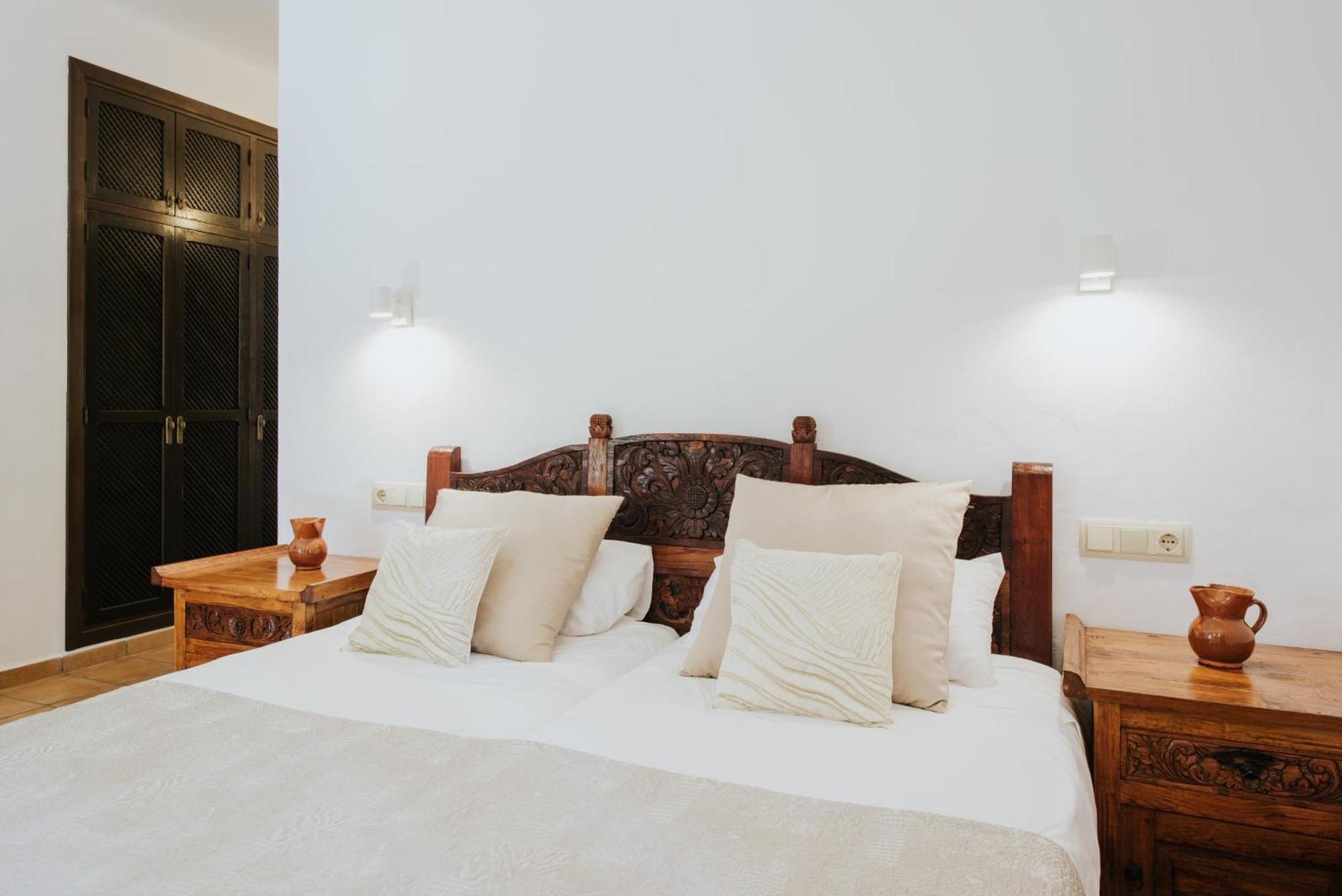 Villa & Guesthouse Paissa D'En Bernat Cala Tarida  Buitenkant foto