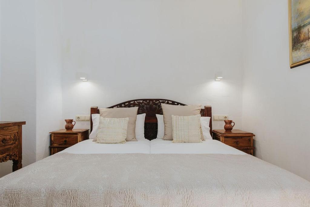 Villa & Guesthouse Paissa D'En Bernat Cala Tarida  Buitenkant foto
