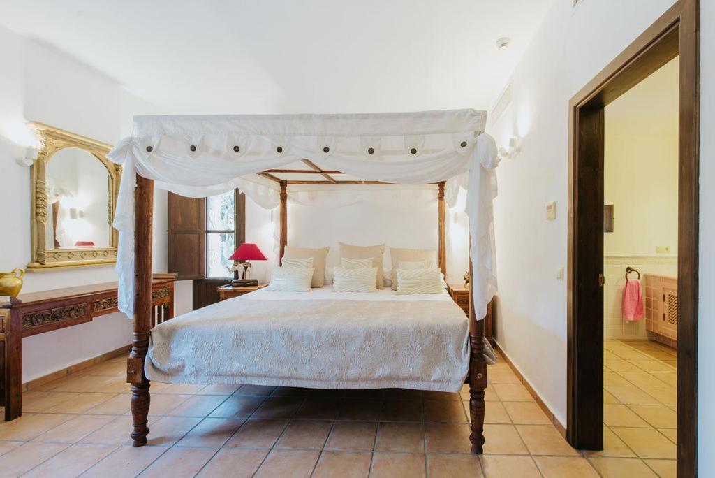 Villa & Guesthouse Paissa D'En Bernat Cala Tarida  Buitenkant foto